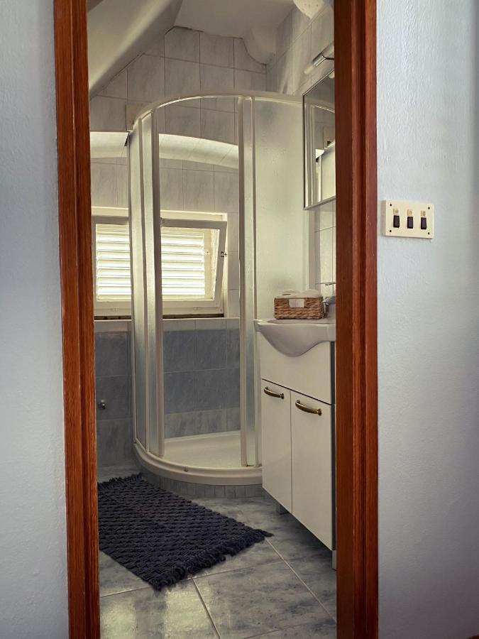 Holiday Home Adriatic لومباردا المظهر الخارجي الصورة